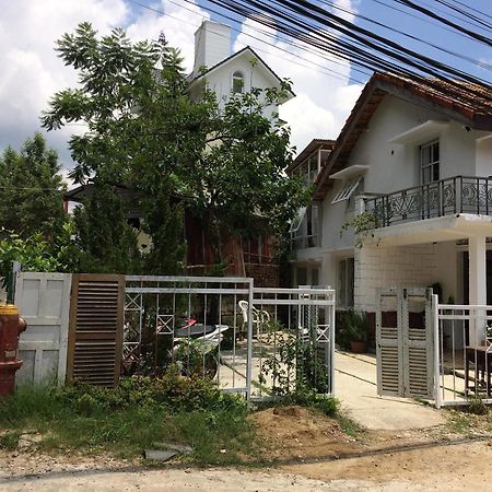 Hotel Di House Da Lat Esterno foto